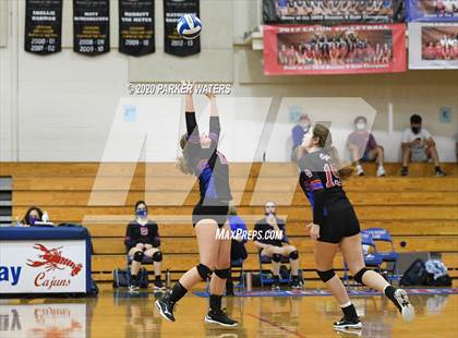 Thumbnail 1 in Riverside Academy @ Metairie Park Country Day (LHSAA Playoffs) photogallery.