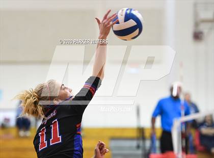Thumbnail 1 in Riverside Academy @ Metairie Park Country Day (LHSAA Playoffs) photogallery.