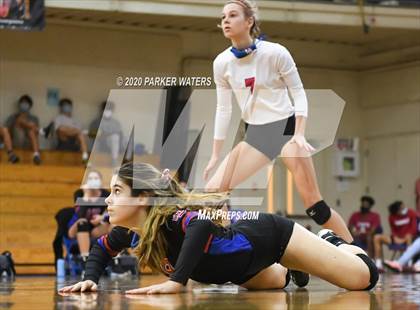 Thumbnail 1 in Riverside Academy @ Metairie Park Country Day (LHSAA Playoffs) photogallery.