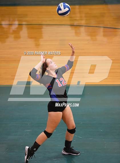 Thumbnail 2 in Riverside Academy @ Metairie Park Country Day (LHSAA Playoffs) photogallery.