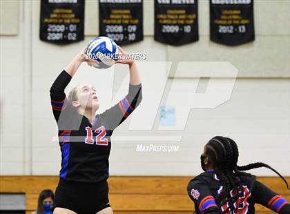 Thumbnail 1 in Riverside Academy @ Metairie Park Country Day (LHSAA Playoffs) photogallery.