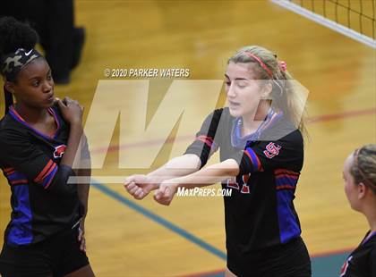 Thumbnail 1 in Riverside Academy @ Metairie Park Country Day (LHSAA Playoffs) photogallery.