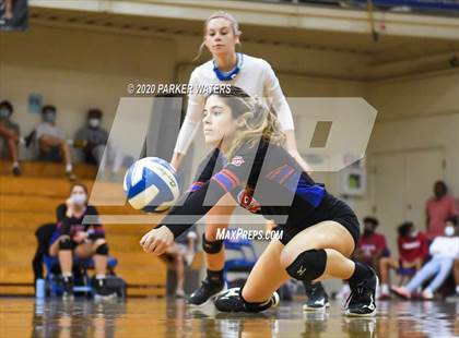 Thumbnail 2 in Riverside Academy @ Metairie Park Country Day (LHSAA Playoffs) photogallery.
