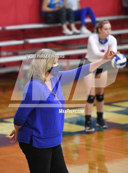 Thumbnail 3 in Riverside Academy @ Metairie Park Country Day (LHSAA Playoffs) photogallery.