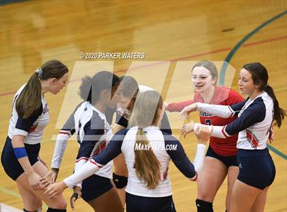Thumbnail 3 in Riverside Academy @ Metairie Park Country Day (LHSAA Playoffs) photogallery.