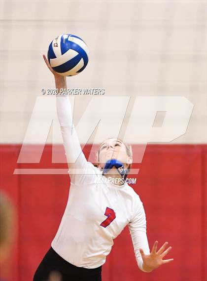 Thumbnail 3 in Riverside Academy @ Metairie Park Country Day (LHSAA Playoffs) photogallery.