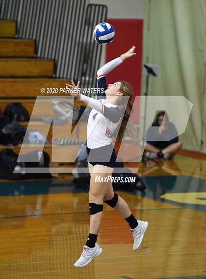 Thumbnail 1 in Riverside Academy @ Metairie Park Country Day (LHSAA Playoffs) photogallery.