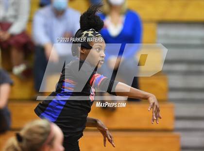 Thumbnail 3 in Riverside Academy @ Metairie Park Country Day (LHSAA Playoffs) photogallery.