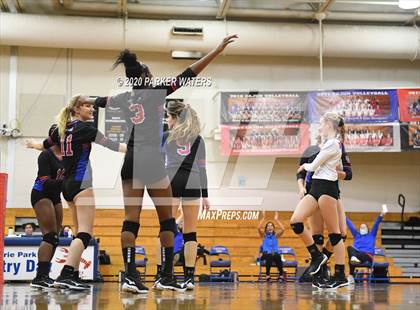 Thumbnail 2 in Riverside Academy @ Metairie Park Country Day (LHSAA Playoffs) photogallery.