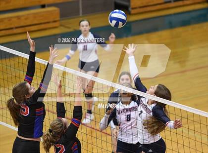 Thumbnail 3 in Riverside Academy @ Metairie Park Country Day (LHSAA Playoffs) photogallery.