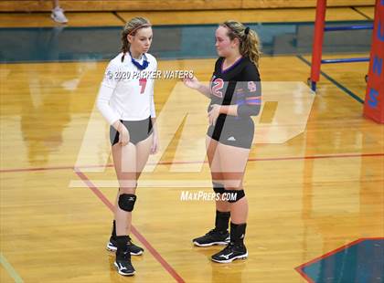 Thumbnail 1 in Riverside Academy @ Metairie Park Country Day (LHSAA Playoffs) photogallery.