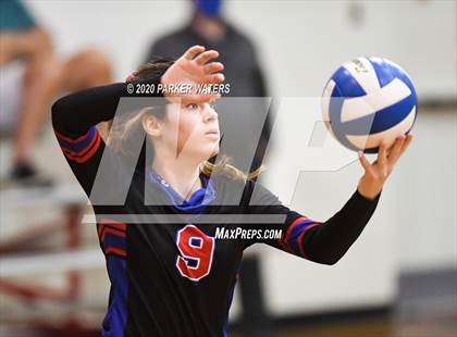 Thumbnail 2 in Riverside Academy @ Metairie Park Country Day (LHSAA Playoffs) photogallery.