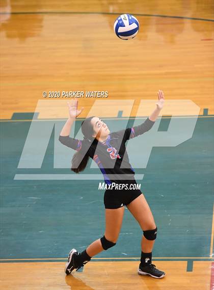 Thumbnail 3 in Riverside Academy @ Metairie Park Country Day (LHSAA Playoffs) photogallery.