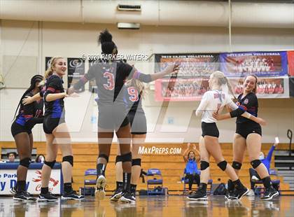Thumbnail 3 in Riverside Academy @ Metairie Park Country Day (LHSAA Playoffs) photogallery.