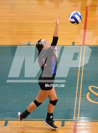 Thumbnail 1 in Riverside Academy @ Metairie Park Country Day (LHSAA Playoffs) photogallery.