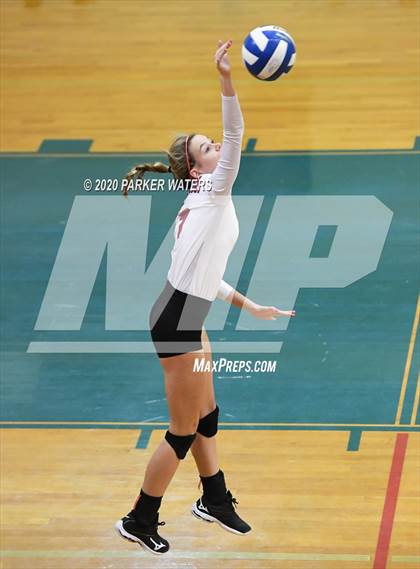 Thumbnail 2 in Riverside Academy @ Metairie Park Country Day (LHSAA Playoffs) photogallery.