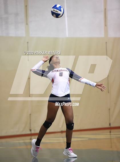 Thumbnail 1 in Riverside Academy @ Metairie Park Country Day (LHSAA Playoffs) photogallery.