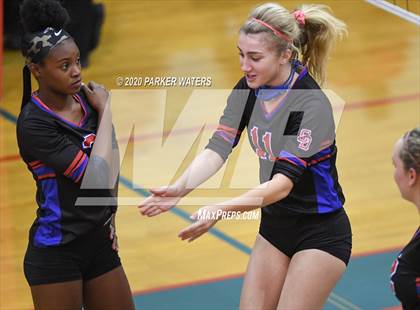 Thumbnail 2 in Riverside Academy @ Metairie Park Country Day (LHSAA Playoffs) photogallery.