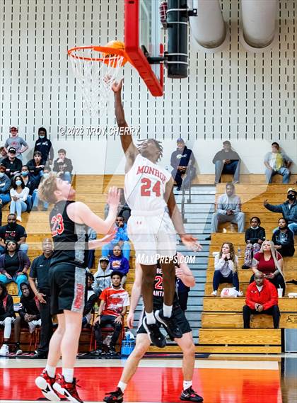 Thumbnail 3 in Monroe vs. Morehead photogallery.