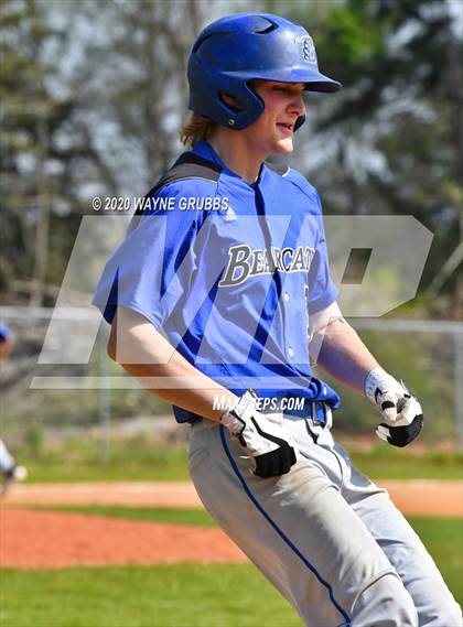 Thumbnail 3 in Beckville vs. Joaquin (Waskom Invitational) photogallery.