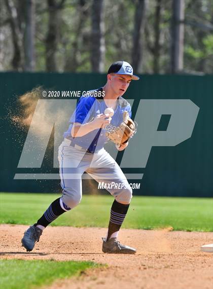 Thumbnail 2 in Beckville vs. Joaquin (Waskom Invitational) photogallery.
