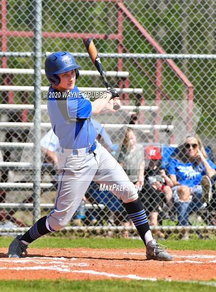 Thumbnail 3 in Beckville vs. Joaquin (Waskom Invitational) photogallery.