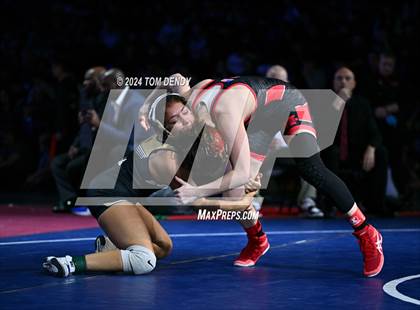 Thumbnail 3 in UIL 5A Championship Finals 100-114lb photogallery.