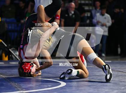 Thumbnail 1 in UIL 5A Championship Finals 100-114lb photogallery.