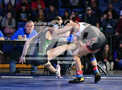 Thumbnail 2 in UIL 5A Championship Finals 100-114lb photogallery.