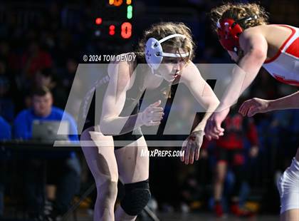 Thumbnail 1 in UIL 5A Championship Finals 100-114lb photogallery.