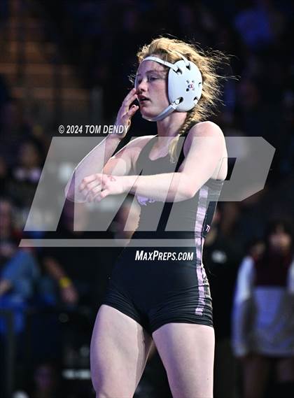 Thumbnail 2 in UIL 5A Championship Finals 100-114lb photogallery.