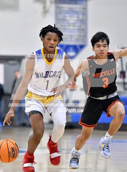 Thumbnail 2 in Roseville vs. Wood (Les Curry Invitational) photogallery.
