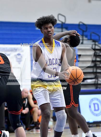 Thumbnail 1 in Roseville vs. Wood (Les Curry Invitational) photogallery.