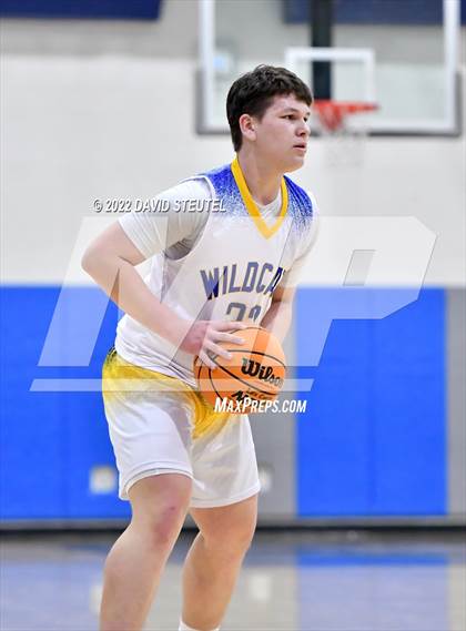 Thumbnail 1 in Roseville vs. Wood (Les Curry Invitational) photogallery.