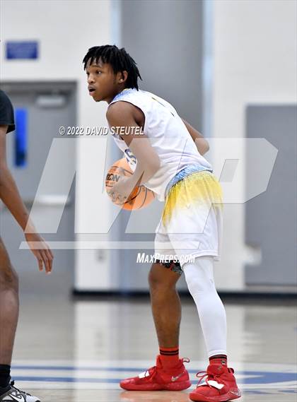 Thumbnail 1 in Roseville vs. Wood (Les Curry Invitational) photogallery.