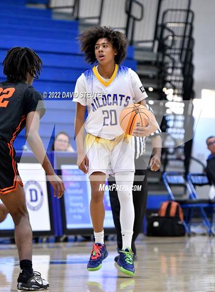 Thumbnail 1 in Roseville vs. Wood (Les Curry Invitational) photogallery.