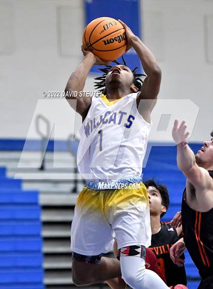 Thumbnail 3 in Roseville vs. Wood (Les Curry Invitational) photogallery.