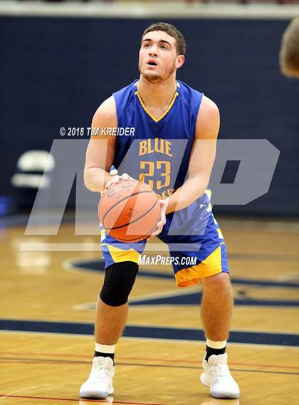 Thumbnail 2 in Annville-Cleona vs. Middletown photogallery.