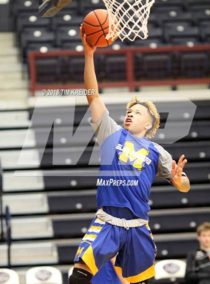 Thumbnail 3 in Annville-Cleona vs. Middletown photogallery.