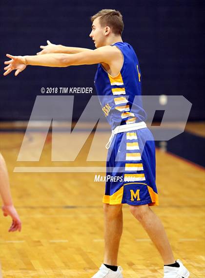 Thumbnail 3 in Annville-Cleona vs. Middletown photogallery.