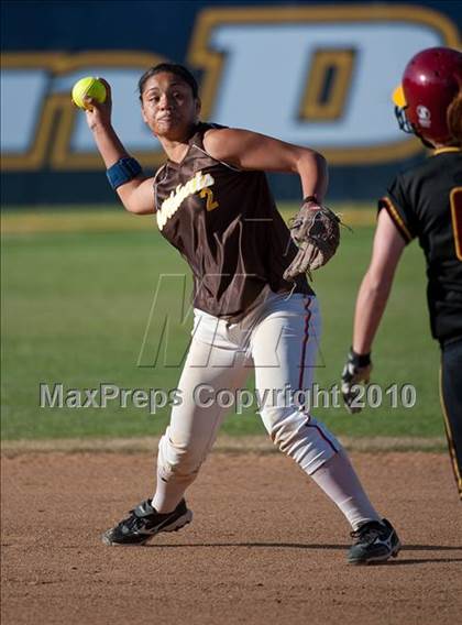 Thumbnail 1 in El Camino vs Torrey Pines (CIF SDS D1 Final) photogallery.