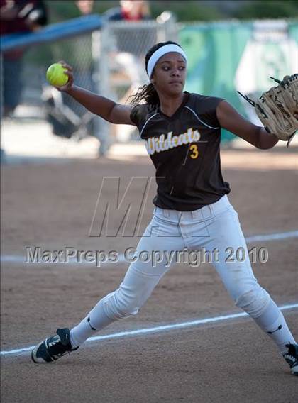 Thumbnail 2 in El Camino vs Torrey Pines (CIF SDS D1 Final) photogallery.