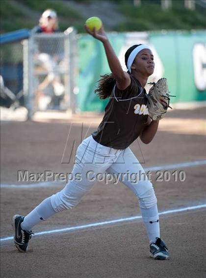 Thumbnail 3 in El Camino vs Torrey Pines (CIF SDS D1 Final) photogallery.