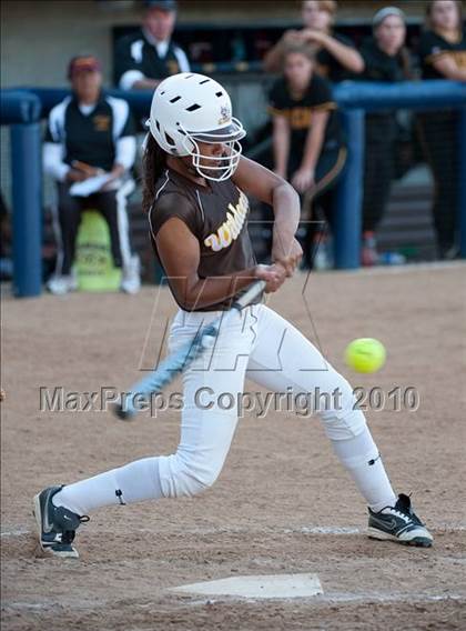 Thumbnail 3 in El Camino vs Torrey Pines (CIF SDS D1 Final) photogallery.