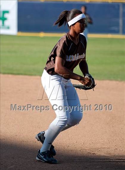 Thumbnail 3 in El Camino vs Torrey Pines (CIF SDS D1 Final) photogallery.