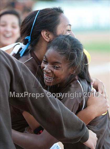 Thumbnail 2 in El Camino vs Torrey Pines (CIF SDS D1 Final) photogallery.