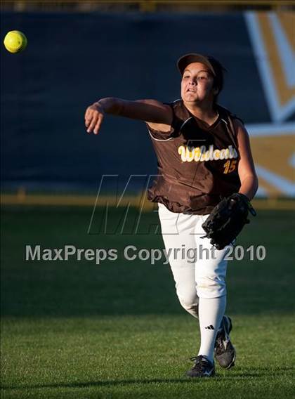 Thumbnail 2 in El Camino vs Torrey Pines (CIF SDS D1 Final) photogallery.