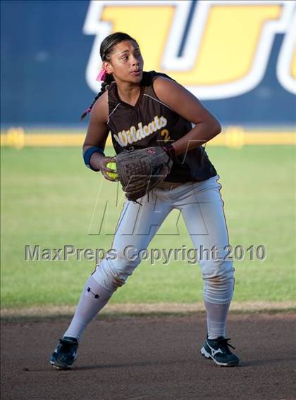 Thumbnail 2 in El Camino vs Torrey Pines (CIF SDS D1 Final) photogallery.