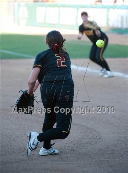 Thumbnail 3 in El Camino vs Torrey Pines (CIF SDS D1 Final) photogallery.