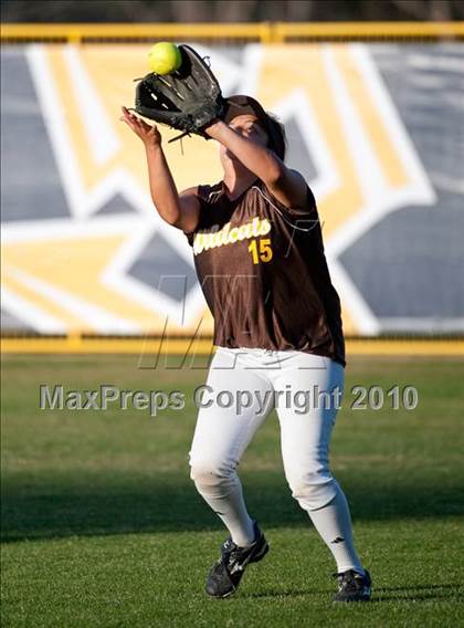 Thumbnail 2 in El Camino vs Torrey Pines (CIF SDS D1 Final) photogallery.